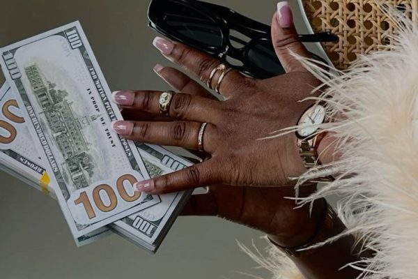 Side Hustles and 9-5: How African Women Balance Their Dreams side hustles